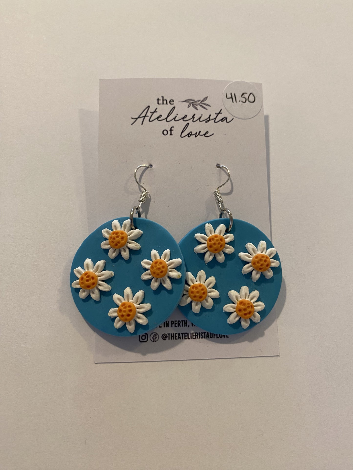 THE ATELIERISTA OF LOVE EARRINGS - DAISIES ON BLUE HOOKS