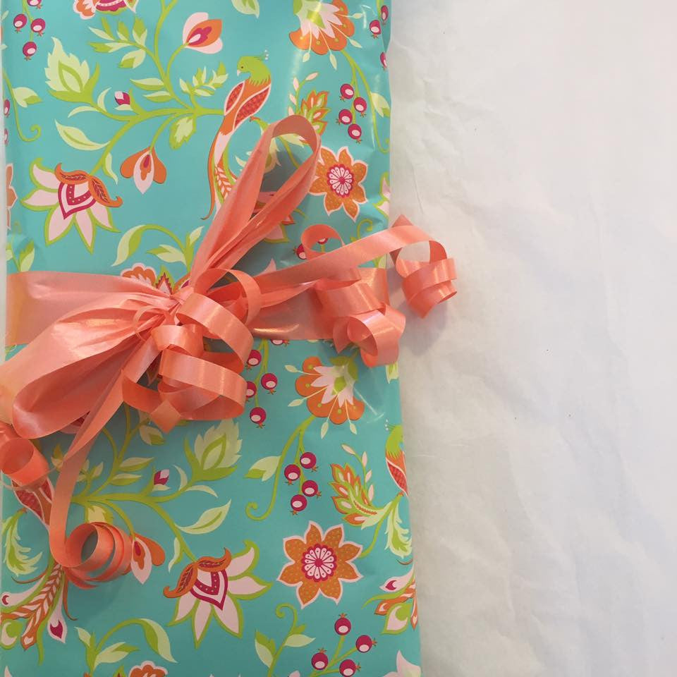 GIFT WRAPPING