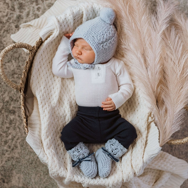Snuggle Hunny Merino Wool Bonnet and Bootie Set