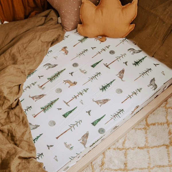 SNUGGLE HUNNY ALPHA FITTED COT SHEET